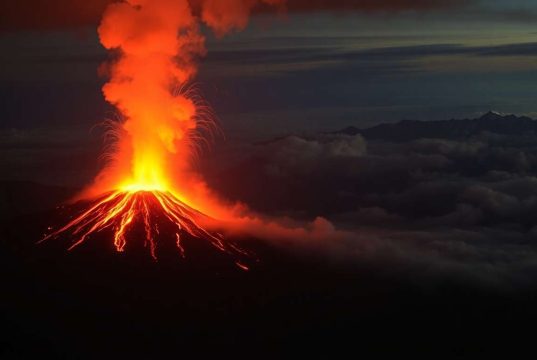 Découvrez ces volcans actifs pour une expérience unique Découvrez ces volcans actifs pour une expérience unique.
